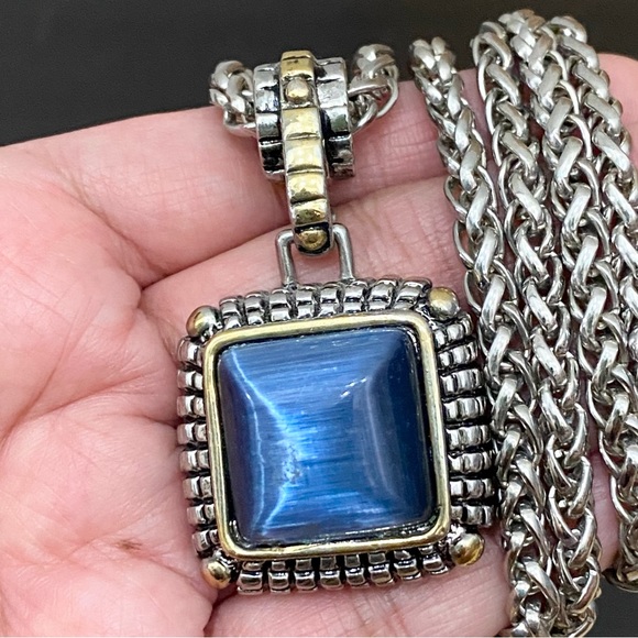 Unsigned Silver-tone Spiga Wheat Chain with Blue Stone Pendant  30” Necklace - Picture 4 of 14